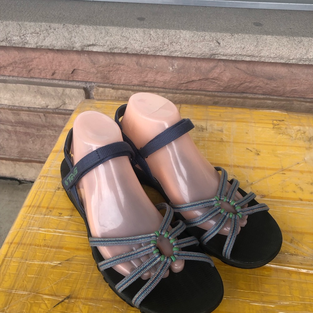 Teva Women’s Strappy Outdoor Black and Gray with Green Accent Sandals Size 10 - Picture 4 of 15
